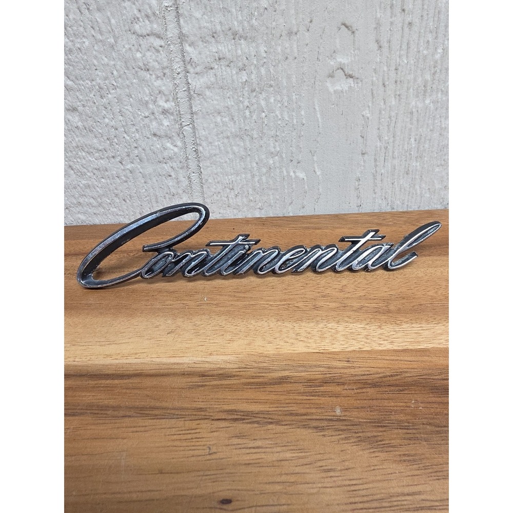 1964 -1973 Lincoln Continental Quarter Nameplate Script COVB-5325622-A